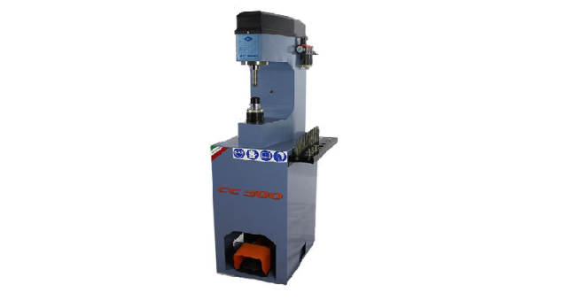 Riveteuse hydropneumatique pour mâchoires de frein